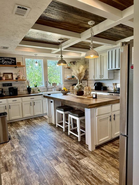 Photo of 3370 Peppervine Pl, Chipley, FL 32428 (MLS # 329798)