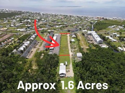 Photo of 1032 15th St, Mexico Beach, FL 32456 (MLS # 317001)