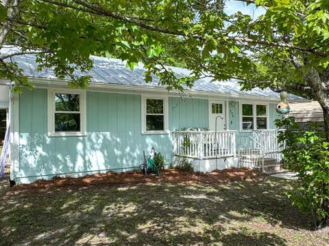 Photo of 274 25th Ave, Apalachicola, FL 32320 (MLS # 328012)