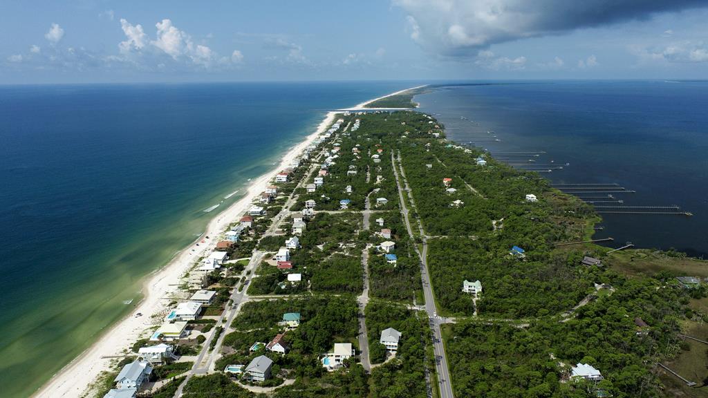 St. George Island, Florida 32328, United States, 2 Bedrooms Bedrooms, ,3 BathroomsBathrooms,Residential,Active,65390