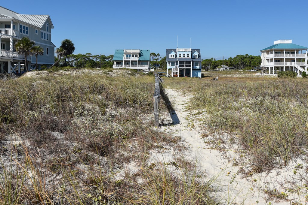 St. George Island, Florida, 32328, United States, 4 Bedrooms Bedrooms, ,3 BathroomsBathrooms,Residential,Active,2013131