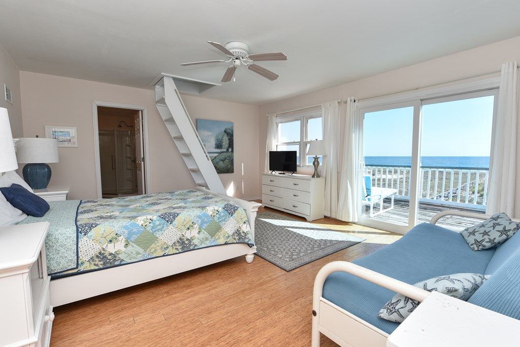 St. George Island, Florida, 32328, United States, 4 Bedrooms Bedrooms, ,3 BathroomsBathrooms,Residential,Active,2013131