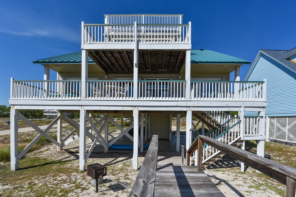 St. George Island, Florida, 32328, United States, 4 Bedrooms Bedrooms, ,3 BathroomsBathrooms,Residential,Active,2013131