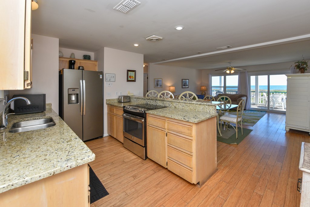 St. George Island, Florida, 32328, United States, 4 Bedrooms Bedrooms, ,3 BathroomsBathrooms,Residential,Active,2013131