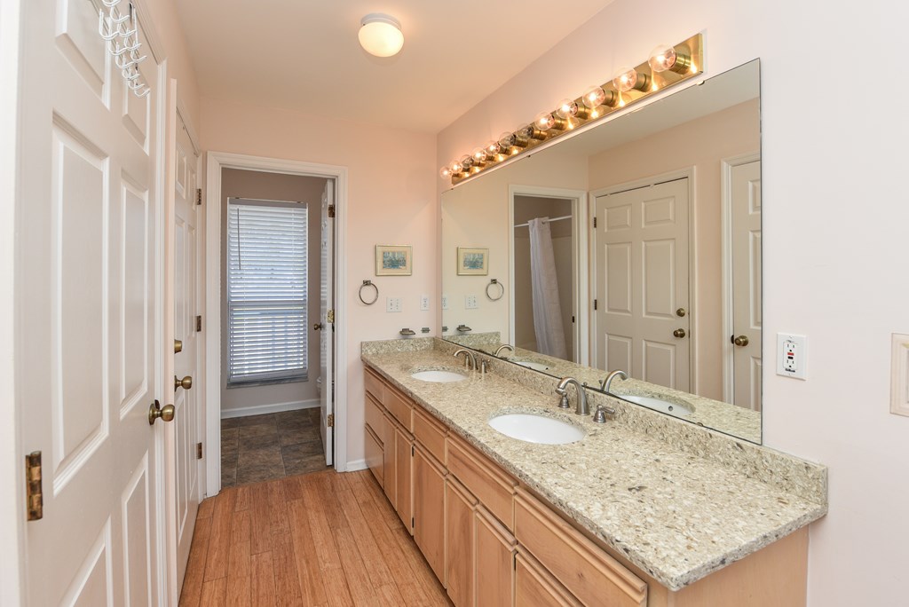 St. George Island, Florida, 32328, United States, 4 Bedrooms Bedrooms, ,3 BathroomsBathrooms,Residential,Active,2013131