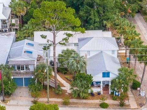 Photo of 19 Leslie St, Apalachicola, FL 32320 (MLS # 320051)