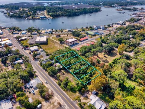 Photo of 112 Ave A, Carrabelle, FL 32322 (MLS # 324128)