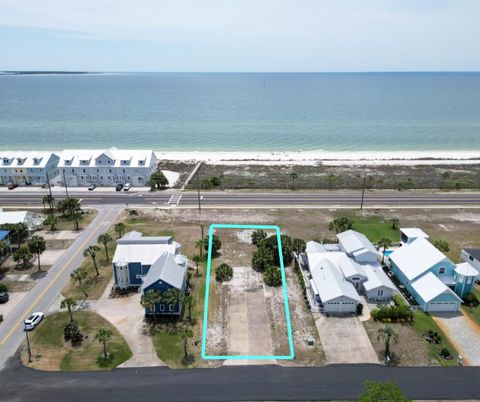Photo of 8303 Tradewinds Dr, Port Saint Joe, FL 32456 (MLS # 328288)