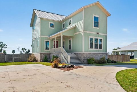 Photo of 1404 Monument Ave, Port Saint Joe, FL 32456 (MLS # 328165)
