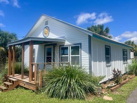 Photo of 173 Bonita St, Port Saint Joe, FL 32456 (MLS # 322125)