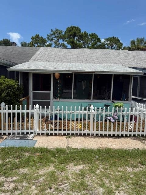 Photo of 24 Pine St #5, Carrabelle, FL 32322 (MLS # 329023)