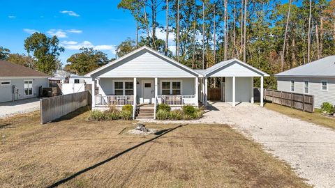 Photo of 915 20th St, Port Saint Joe, FL 32456 (MLS # 324752)