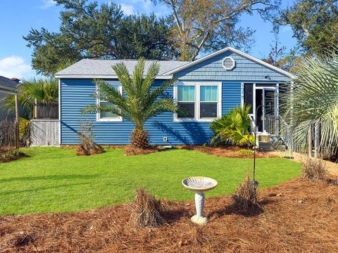 Photo of 1212 Long Ave, Port Saint Joe, FL 32456 (MLS # 326251)