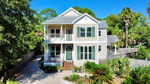 Photo of 40 Myrtle St, Apalachicola, FL 32320 (MLS # 322728)