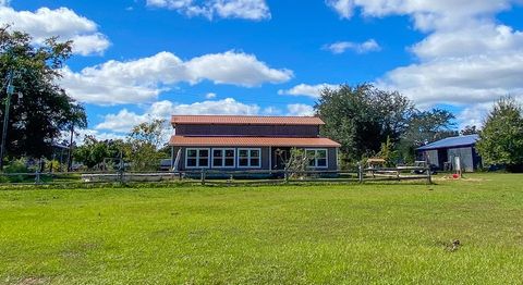 Photo of 260 Our Town Rd, Wewahitchka, FL 32465 (MLS # 324705)