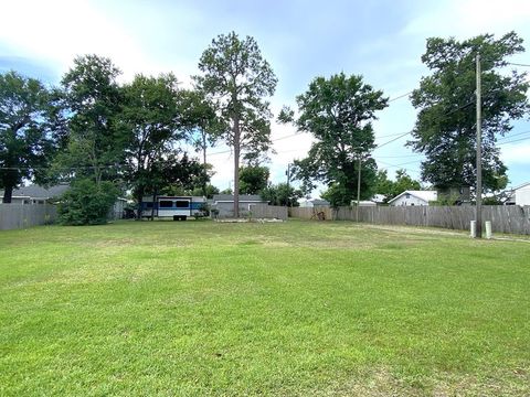 Photo of 208 12th St, Port Saint Joe, FL 32456 (MLS # 322309)