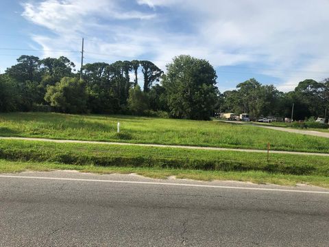 Photo of 319 Hwy 98, Eastpoint, FL 32328 (MLS # 326311)