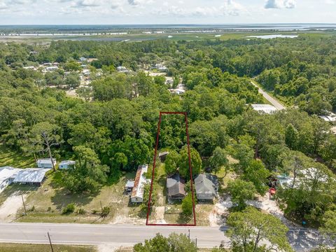 Photo of 1093 Bluff Rd, Apalachicola, FL 32320 (MLS # 324248)