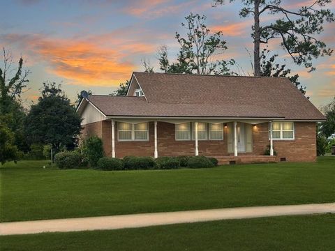 Photo of 1411 Monument Ave, Port Saint Joe, FL 32456 (MLS # 323766)
