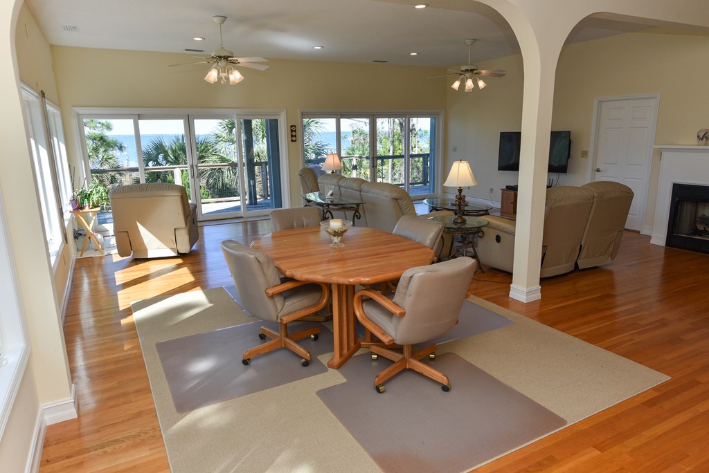 St. George Island, Florida, 32328, United States, 4 Bedrooms Bedrooms, ,4 BathroomsBathrooms,Residential,Active,2013132