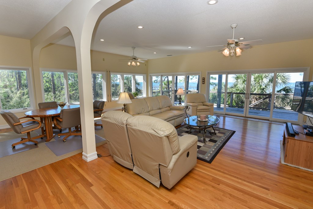 St. George Island, Florida, 32328, United States, 4 Bedrooms Bedrooms, ,4 BathroomsBathrooms,Residential,Active,2013132