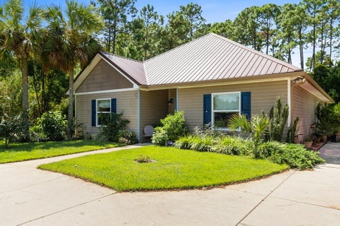 Photo of 129 Betty Dr, Port Saint Joe, FL 32456 (MLS # 329570)