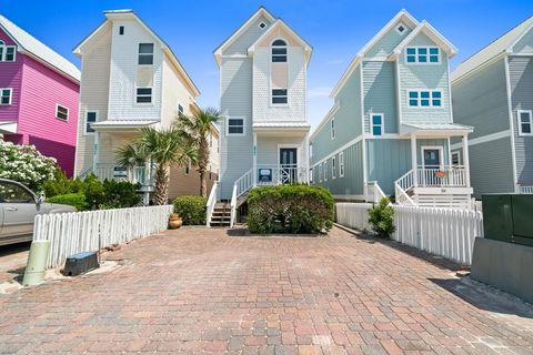 Photo of 160 E Gorrie Dr, Saint George Island, FL 32328 (MLS # 324613)