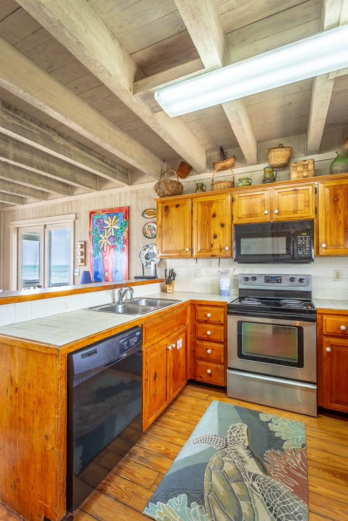 St. George Island, Florida, 32328, United States, 3 Bedrooms Bedrooms, ,3 BathroomsBathrooms,Residential,Active,1898249