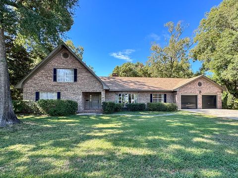 Photo of 22 12th St, Apalachicola, FL 32320 (MLS # 328044)