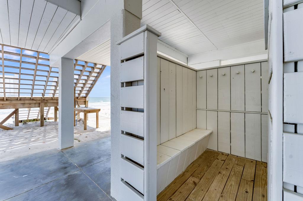 St. George Island, Florida, 32328, United States, 4 Bedrooms Bedrooms, ,4 BathroomsBathrooms,Residential,Active,1788583