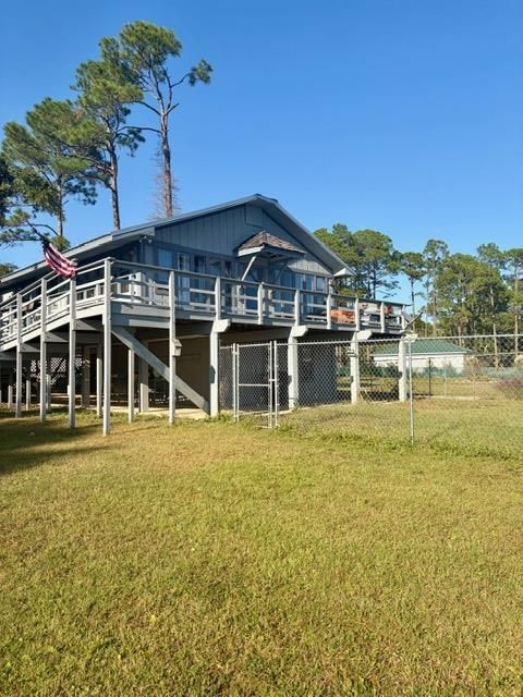 Photo of 425 River Rd, Carrabelle, FL 32322 (MLS # 324363)