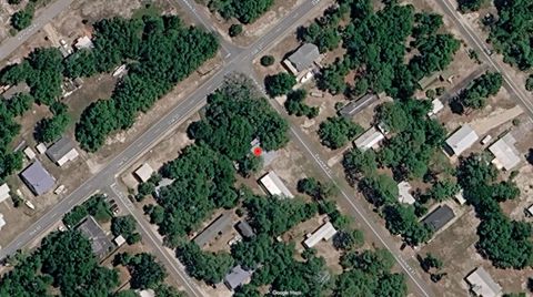 Photo of 154 Delaware St, Lanark Village, FL 32323 (MLS # 327698)