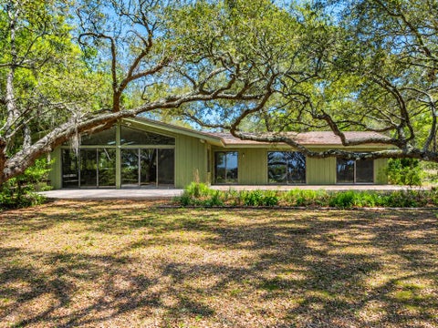 Photo of 17 S Bay Shore Dr, Eastpoint, FL 32328 (MLS # 329761)