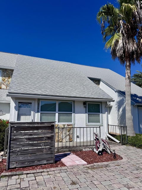 Photo of 634 Gulf Aire Dr, Port Saint Joe, FL 32456 (MLS # 329661)