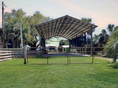 Photo of 186 Ling St, Port Saint Joe, FL 32456 (MLS # 324336)