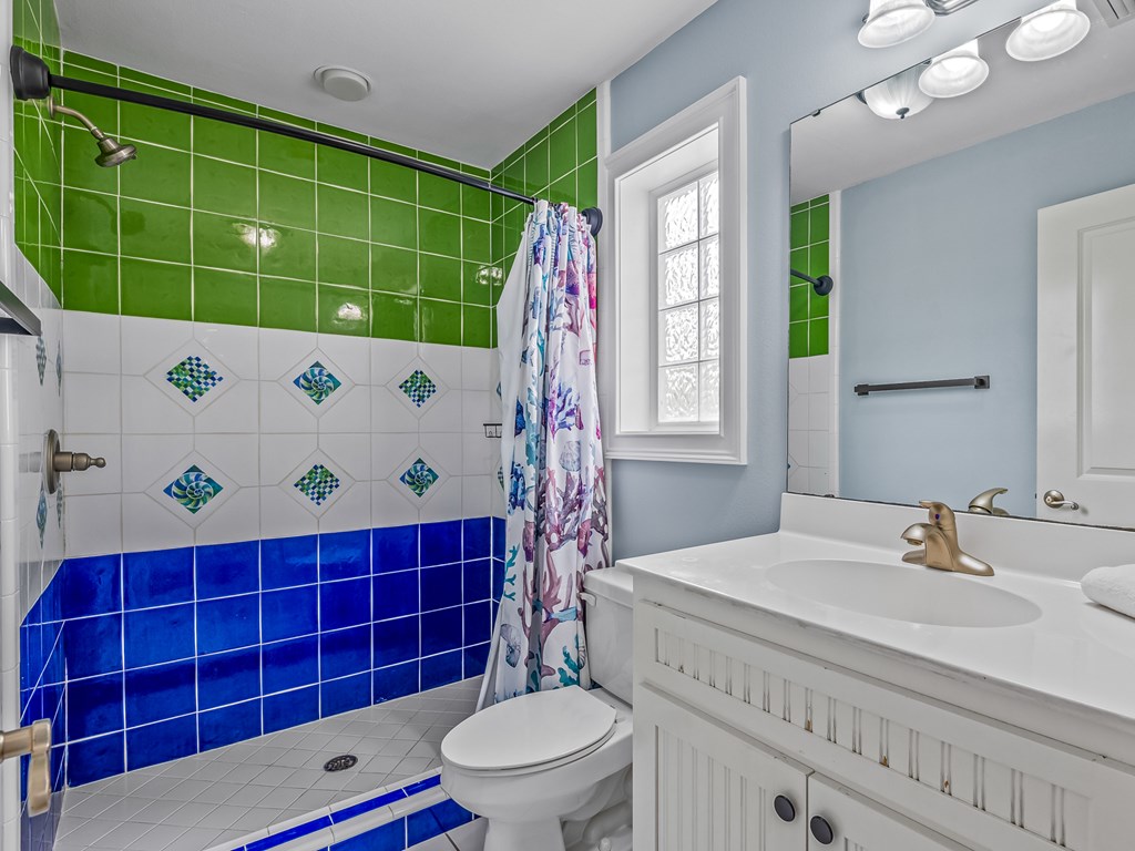 St. George Island, Florida, 32328, United States, 5 Bedrooms Bedrooms, ,5 BathroomsBathrooms,Residential,Active,1941309