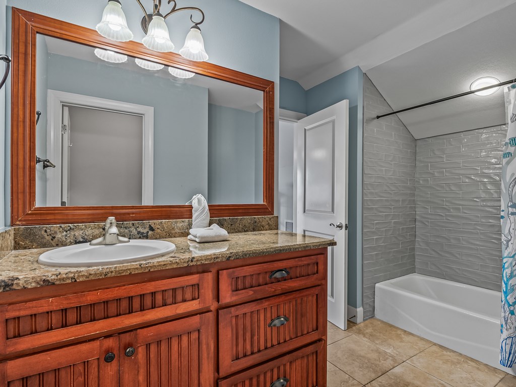 St. George Island, Florida, 32328, United States, 5 Bedrooms Bedrooms, ,5 BathroomsBathrooms,Residential,Active,1941309