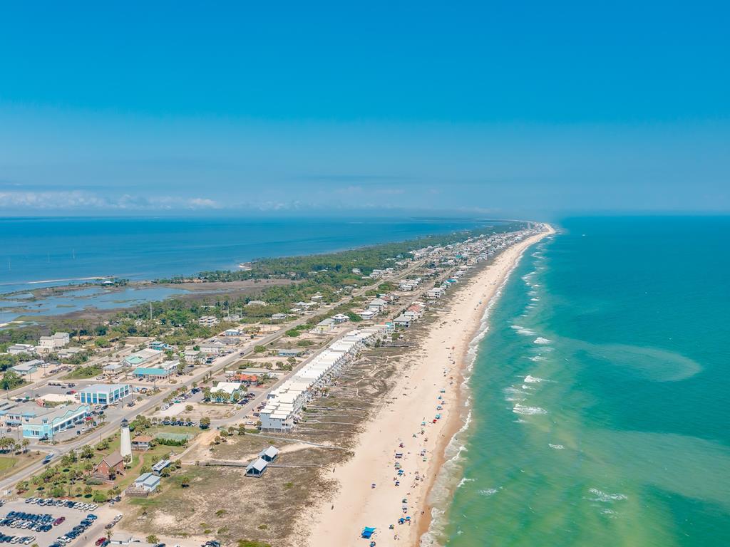 St. George Island, Florida, 32328, United States, 5 Bedrooms Bedrooms, ,5 BathroomsBathrooms,Residential,Active,1941309