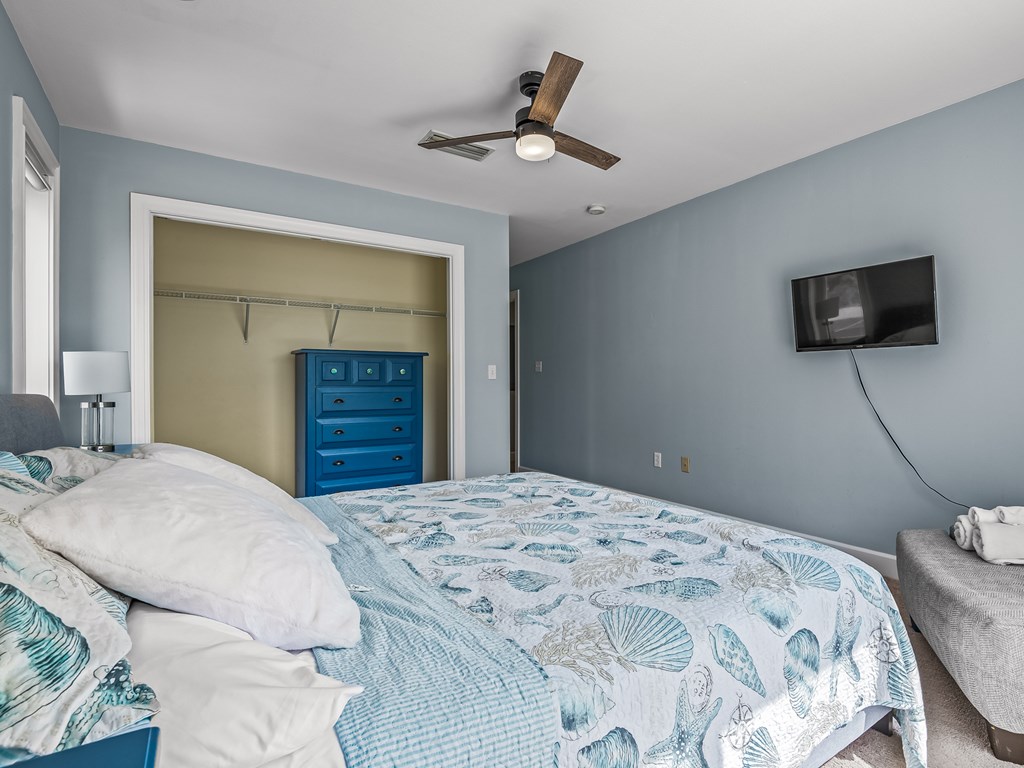 St. George Island, Florida, 32328, United States, 5 Bedrooms Bedrooms, ,5 BathroomsBathrooms,Residential,Active,1941309