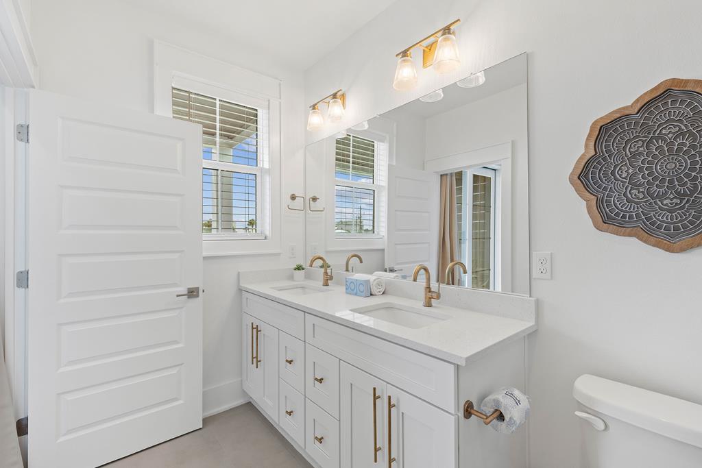 St. George Island, Florida, 32328, United States, 4 Bedrooms Bedrooms, ,4 BathroomsBathrooms,Residential,Active,2006556