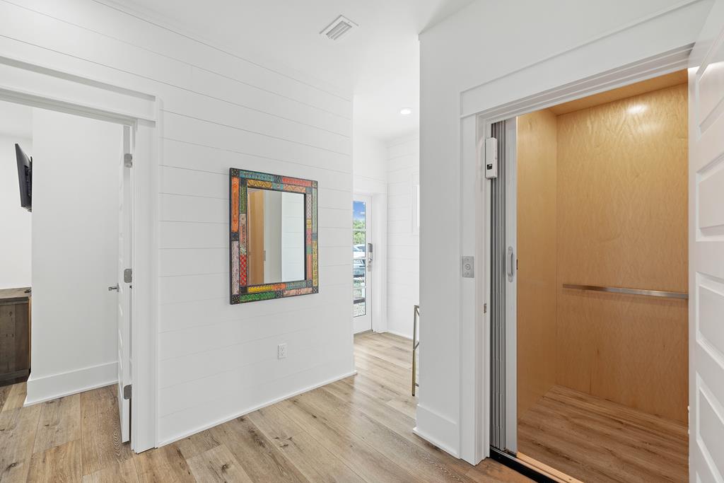 St. George Island, Florida, 32328, United States, 4 Bedrooms Bedrooms, ,4 BathroomsBathrooms,Residential,Active,2006556