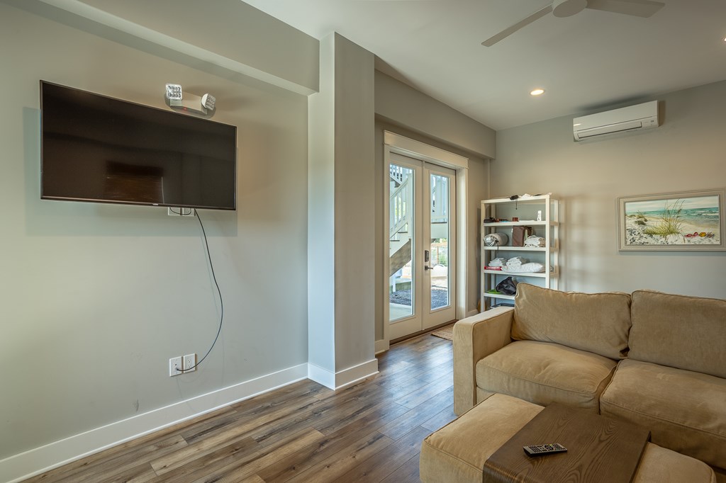 St. George Island, Florida, 32328, United States, 3 Bedrooms Bedrooms, ,3 BathroomsBathrooms,Residential,Active,1964674