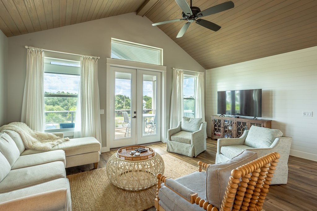 St. George Island, Florida, 32328, United States, 3 Bedrooms Bedrooms, ,3 BathroomsBathrooms,Residential,Active,1964674