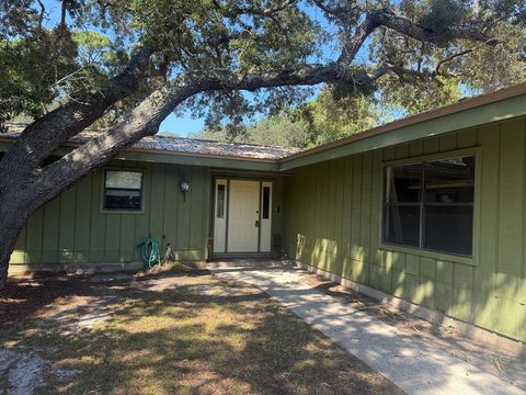 Photo of 17 S Bay Shore Dr, Eastpoint, FL 32328 (MLS # 324097)