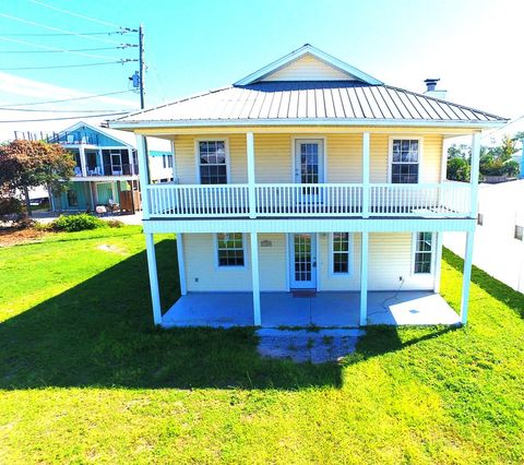 Photo of 9120 Wentletrap Ave, Port Saint Joe, FL 32456 (MLS # 323908)