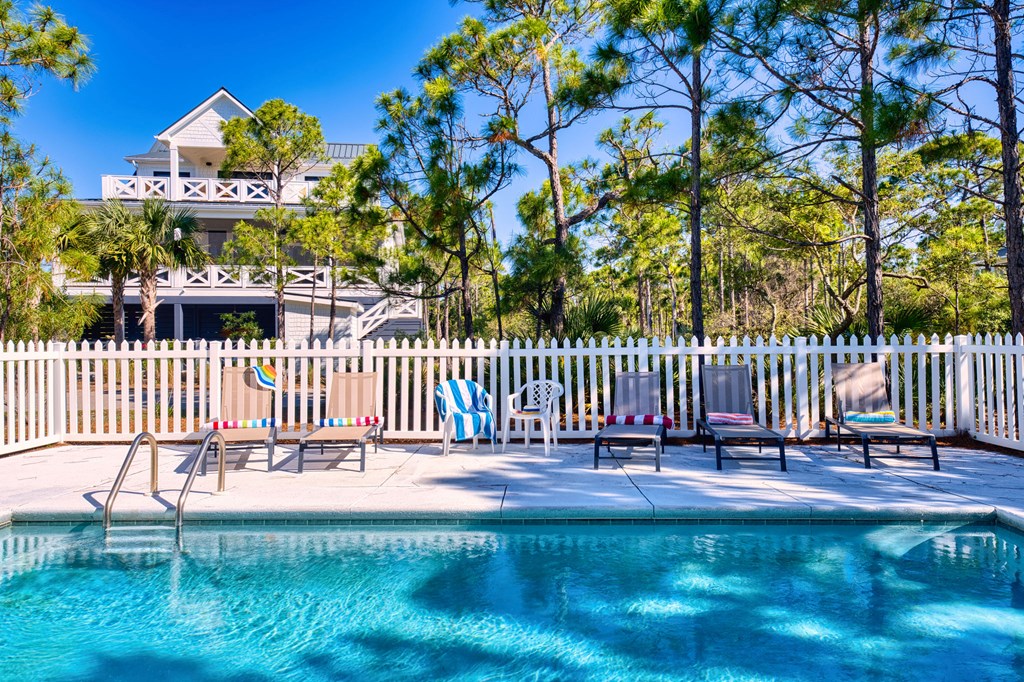 St. George Island, Florida, 32328, United States, 4 Bedrooms Bedrooms, ,4 BathroomsBathrooms,Residential,Active,2045322