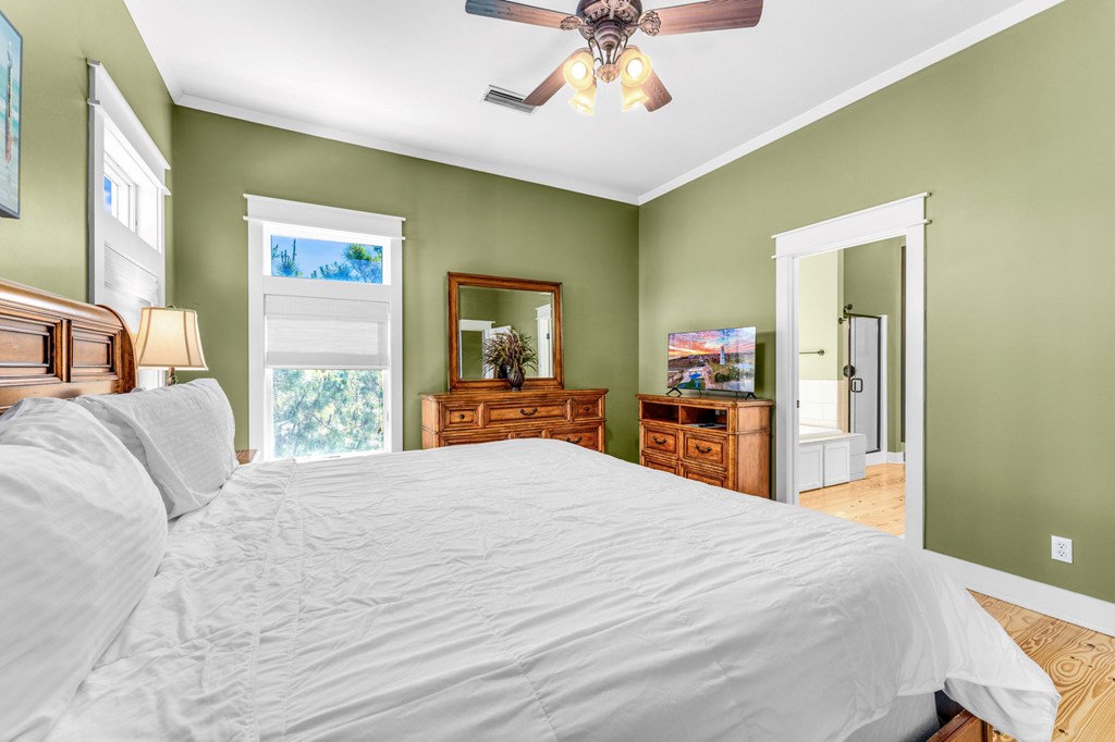 St. George Island, Florida, 32328, United States, 4 Bedrooms Bedrooms, ,4 BathroomsBathrooms,Residential,Active,2045322