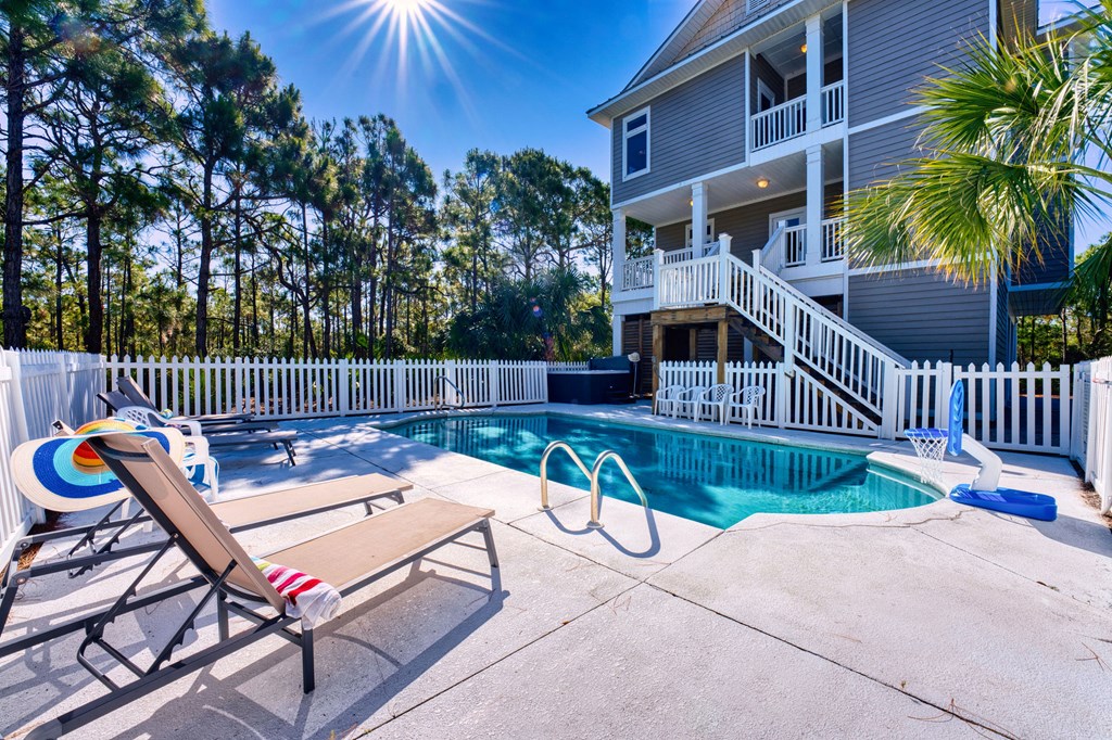 St. George Island, Florida, 32328, United States, 4 Bedrooms Bedrooms, ,4 BathroomsBathrooms,Residential,Active,2045322