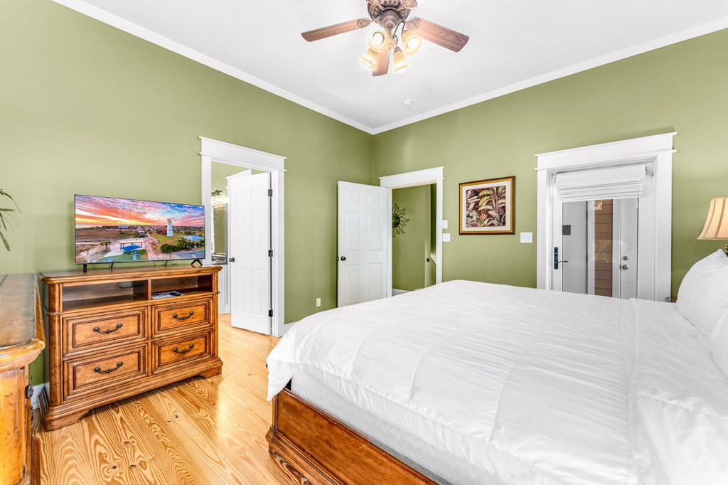 St. George Island, Florida, 32328, United States, 4 Bedrooms Bedrooms, ,4 BathroomsBathrooms,Residential,Active,2045322