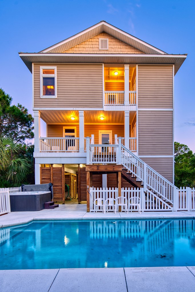 St. George Island, Florida, 32328, United States, 4 Bedrooms Bedrooms, ,4 BathroomsBathrooms,Residential,Active,2045322